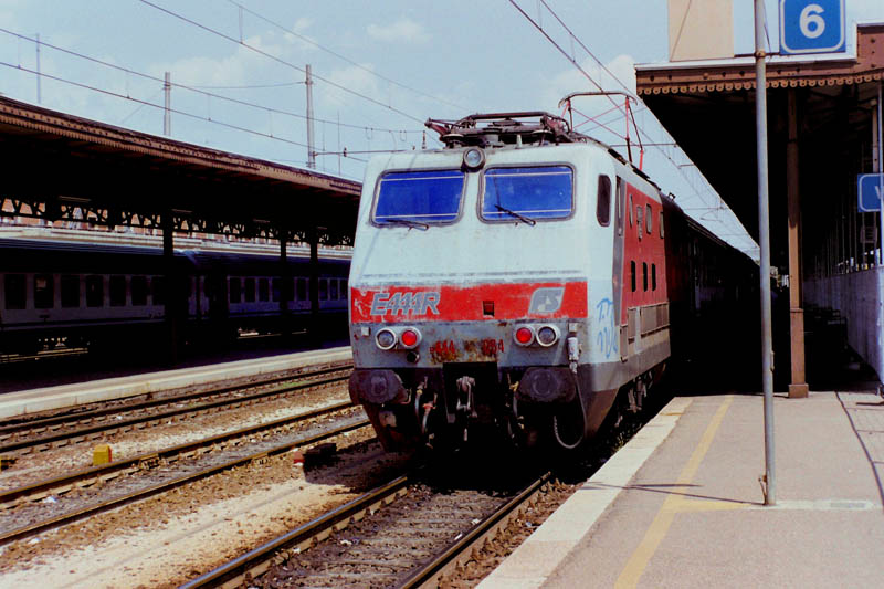 2001-07-xx_072